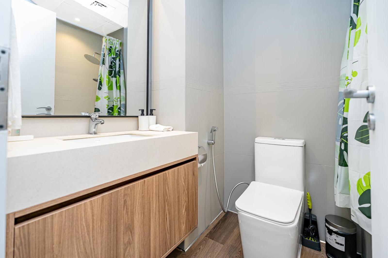 Escape 24 - Chic In Jumeirah Towers Apartment